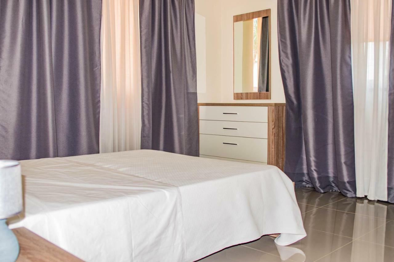 Hotel Vitoria 상투메 외부 사진