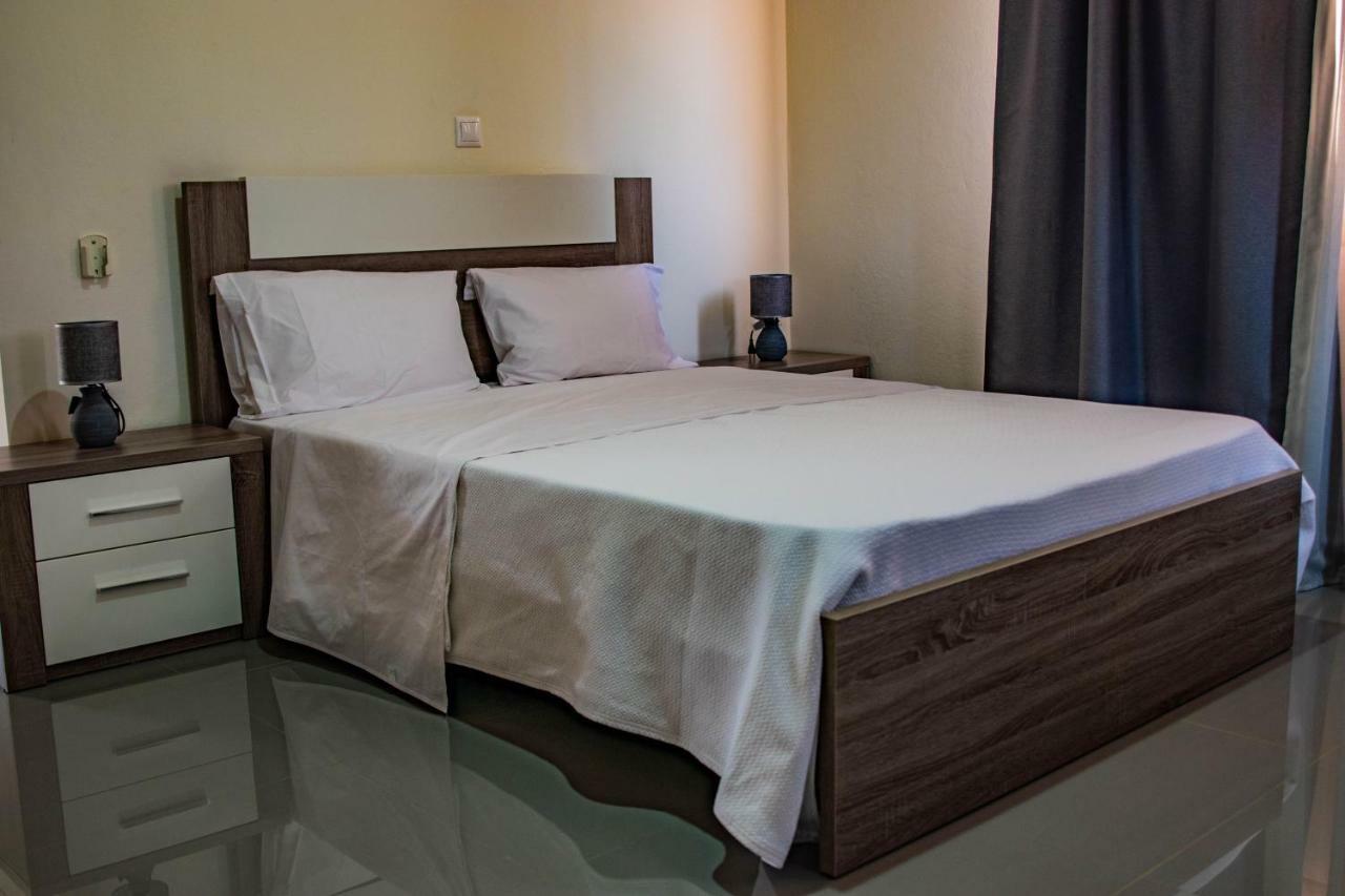 Hotel Vitoria 상투메 외부 사진