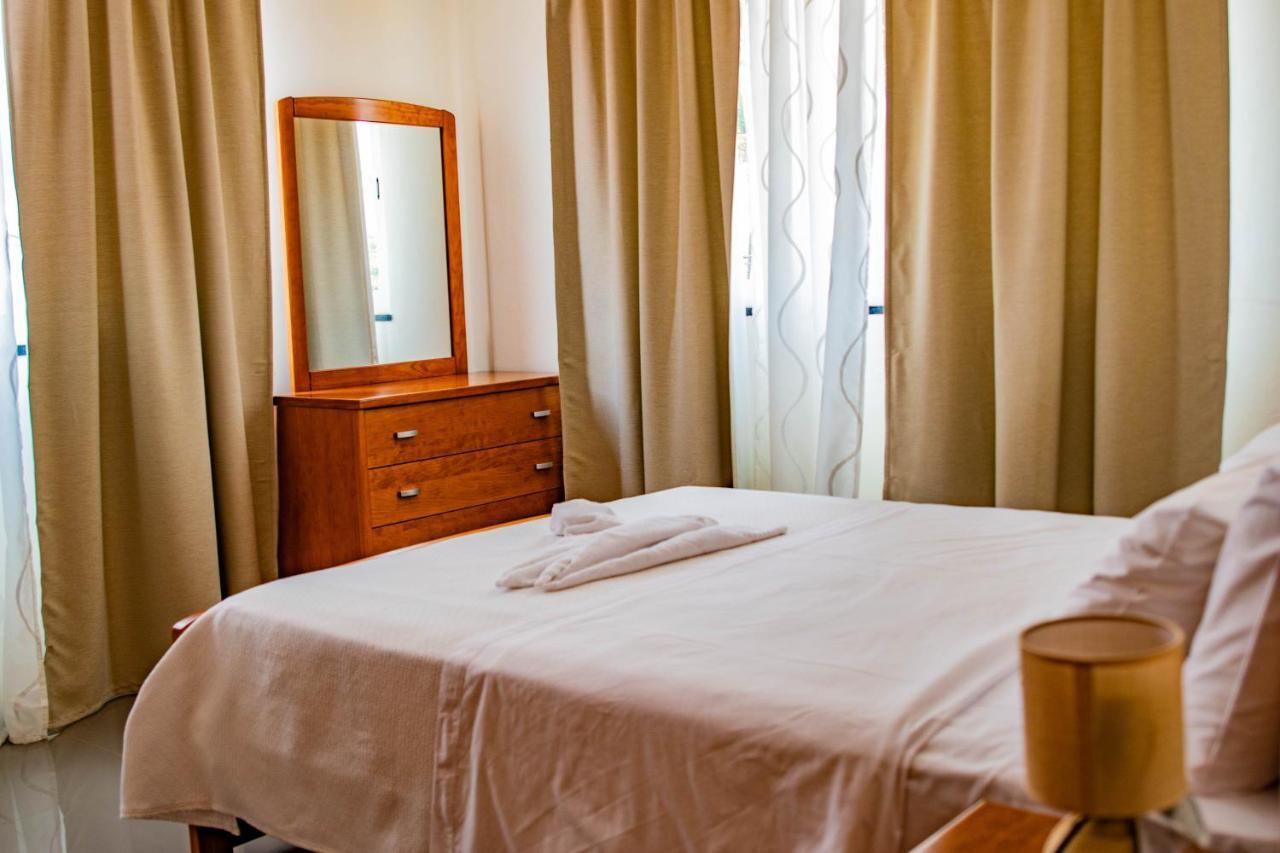 Hotel Vitoria 상투메 외부 사진